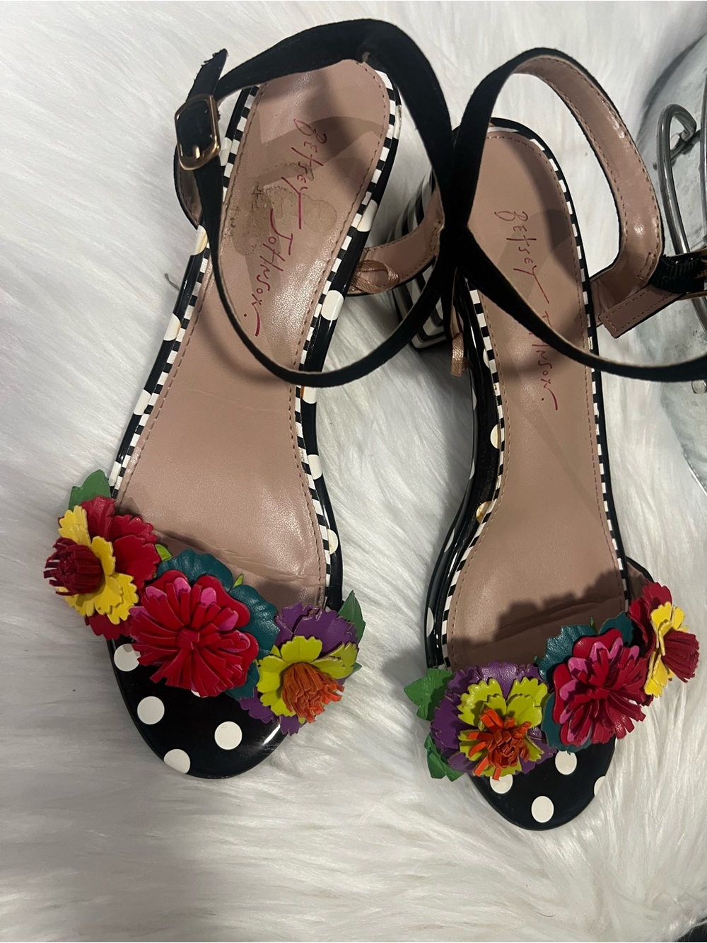 Betsey Johnson Kamdyn sandal